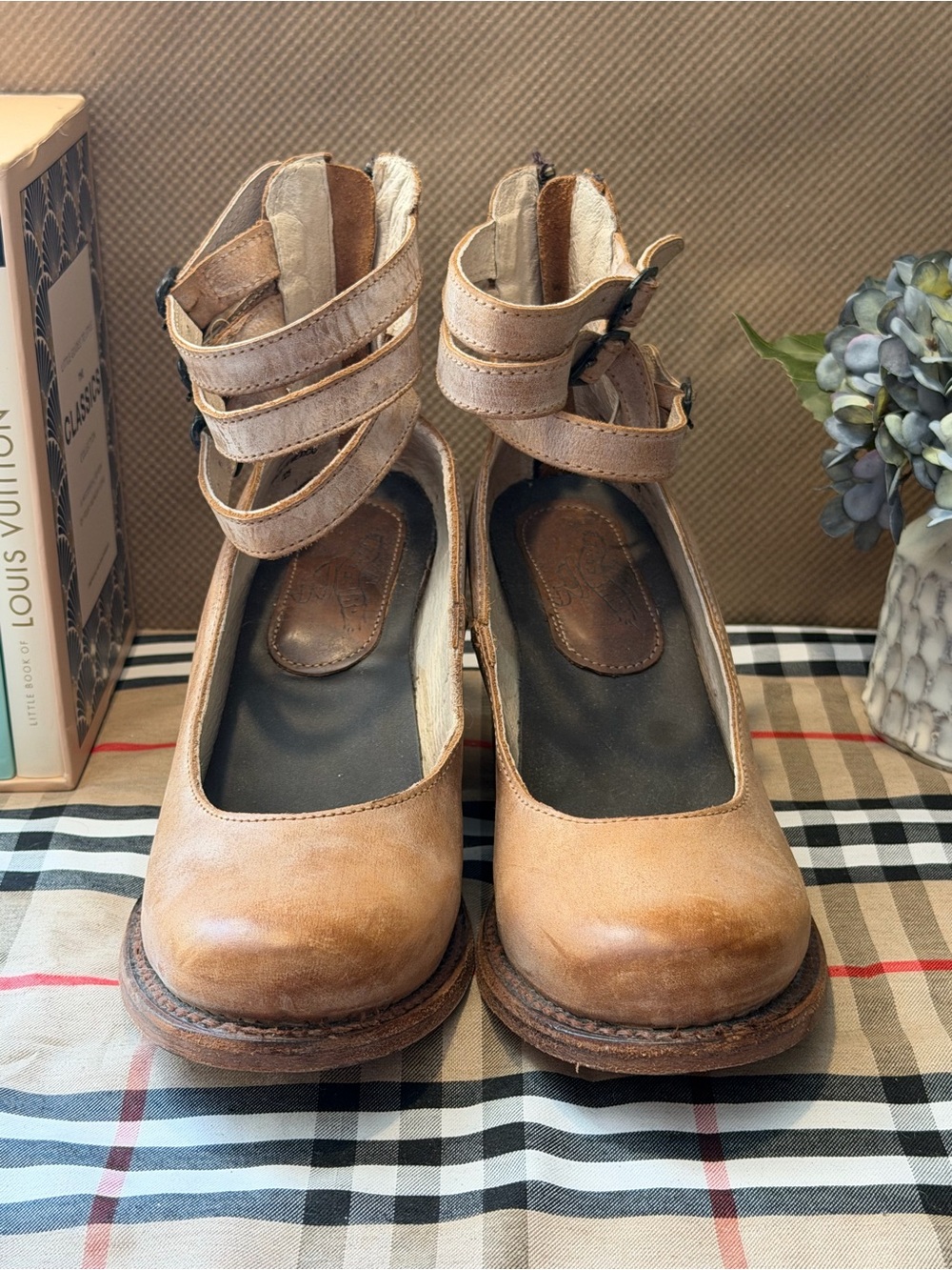 Freebird by Steve, Randi Mid Heel Leather in Tan, size 7